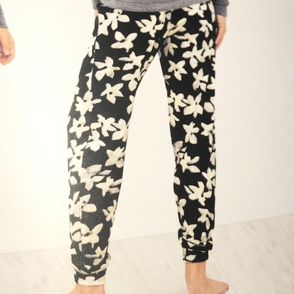 Three dots velour pajama set top jogger eye mask - Picture 14 of 16